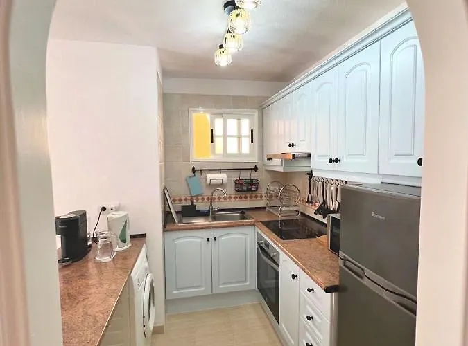 Cozy 2bd In Cristianos, The Heights Apartment Los Cristianos (Tenerife)