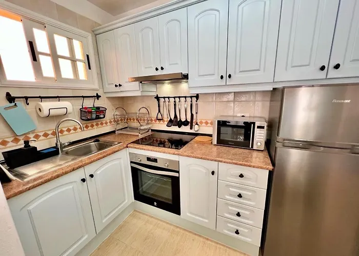 Lägenhet Cozy 2bd In Cristianos, The Heights