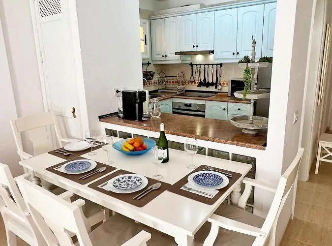 Cozy 2bd In Cristianos, The Heights Lägenhet