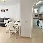 Cozy 2bd In Cristianos, The Heights Los Cristianos (Tenerife)