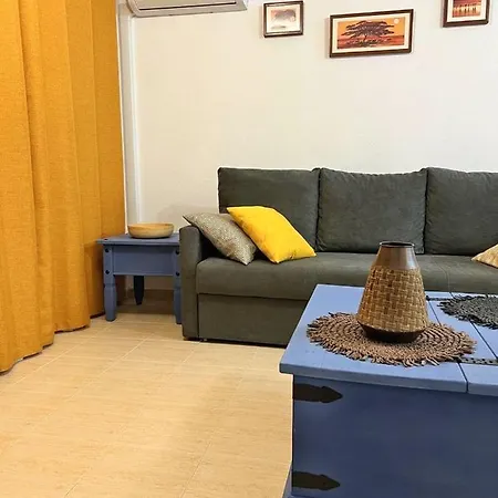 Апартаменты Cozy 2bd In Cristianos, The Heights Лос Кристианос