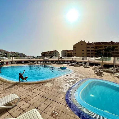 Cozy 2bd In Cristianos, The Heights Апартаменты Лос Кристианос