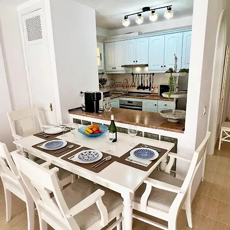 Cozy 2bd In Cristianos, The Heights Апартаменты